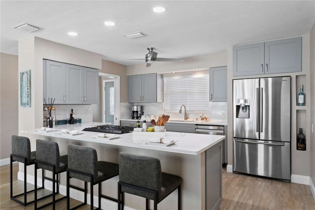 3142 W Vina Del Mar Boulevard, Saint Pete Beach, FL 33706 Photo