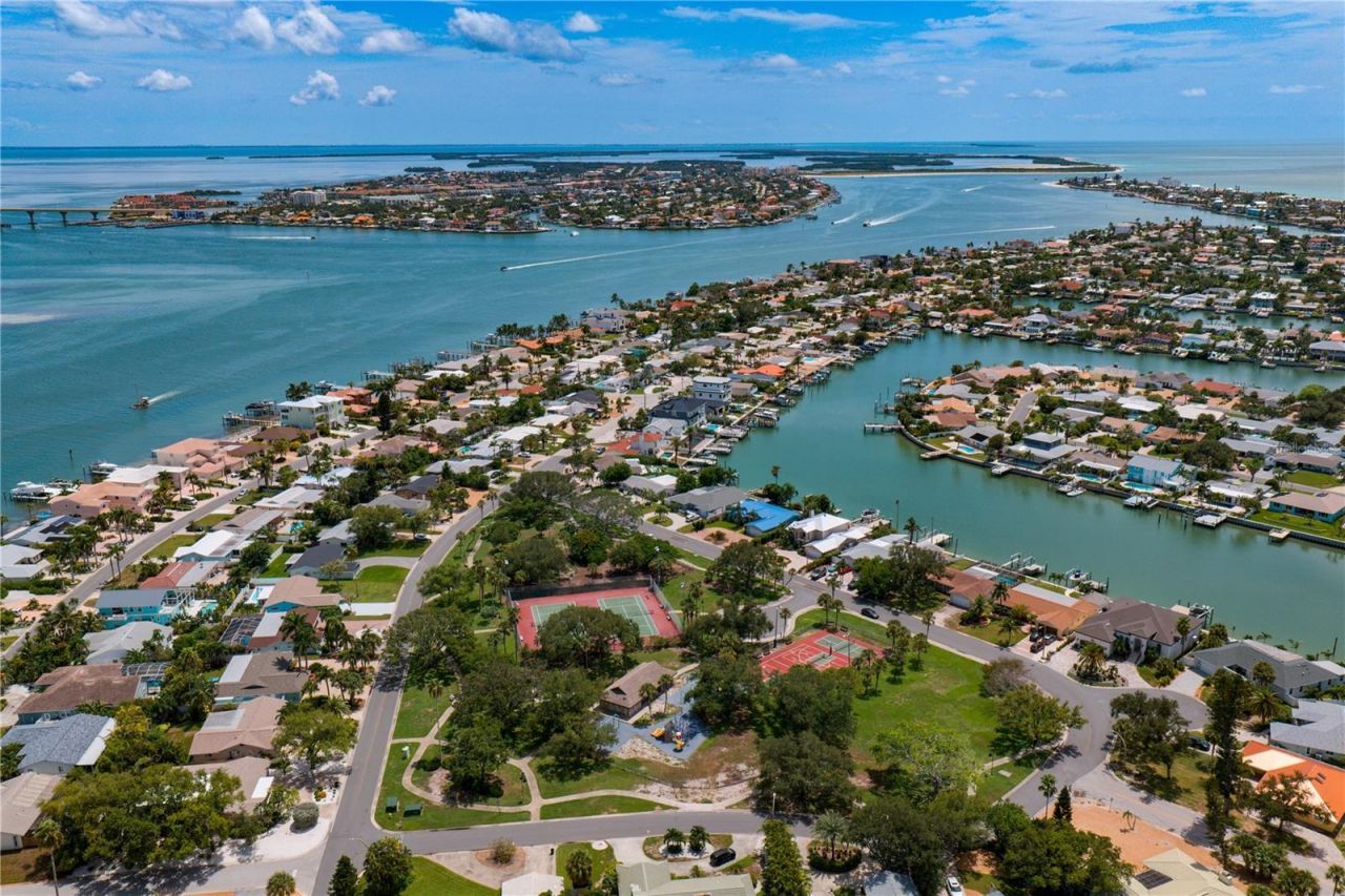 3142 W Vina Del Mar Boulevard, Saint Pete Beach, FL 33706 Photo