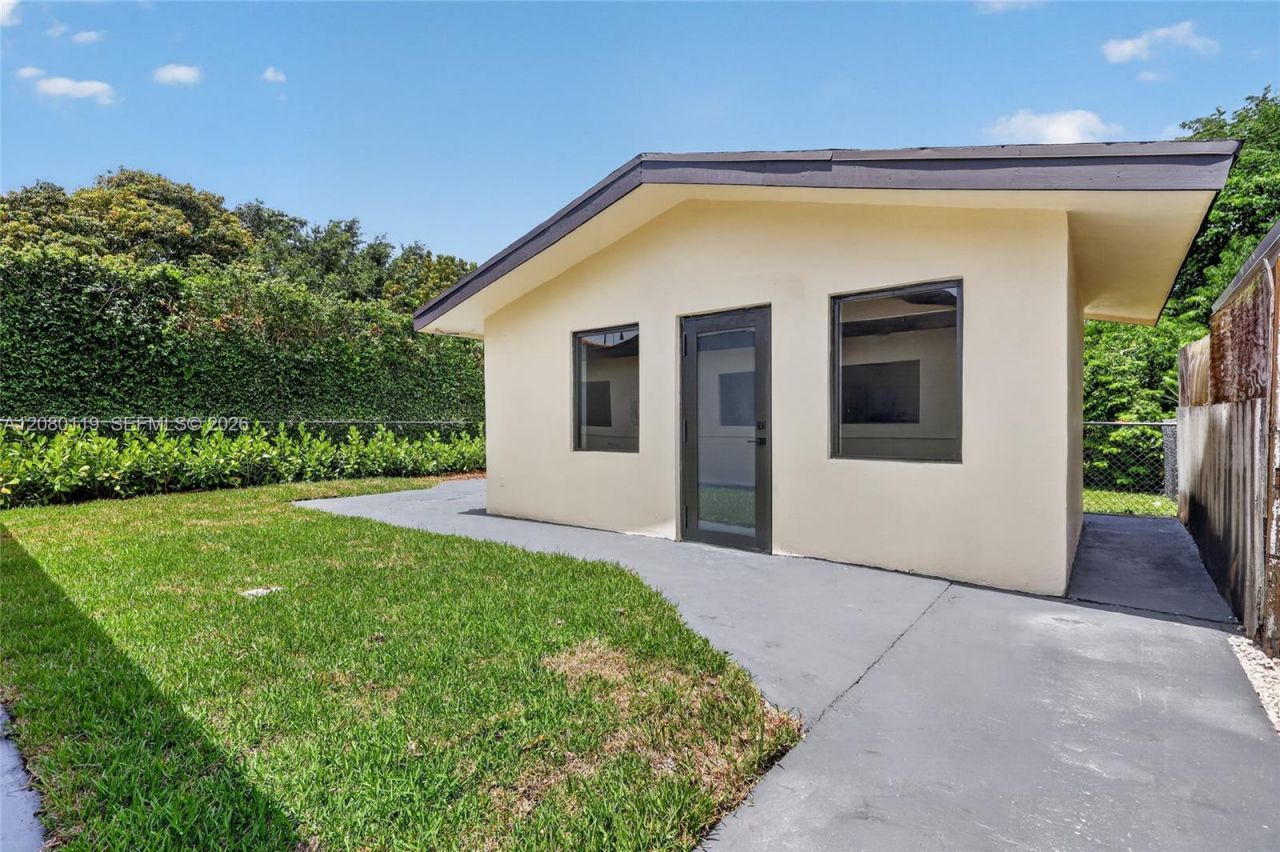 2216 SW 62nd Ave , Miami, FL 33155 Photo