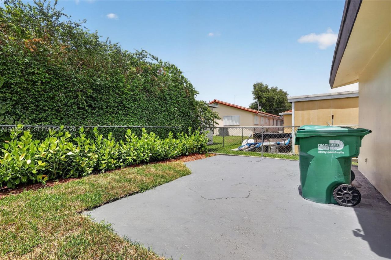 2216 SW 62nd Ave , Miami, FL 33155 Photo