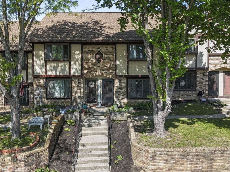 3032 Blendon Woods Boulevard , Columbus, OH 43231 Photo 2