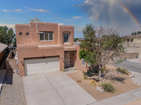 8215 Ville Court NE, Albuquerque, NM 87113