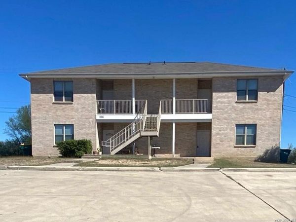 506 Dukeway, Universal City, TX 78148