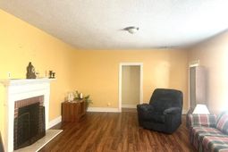 424 E Baker St. photo 4
