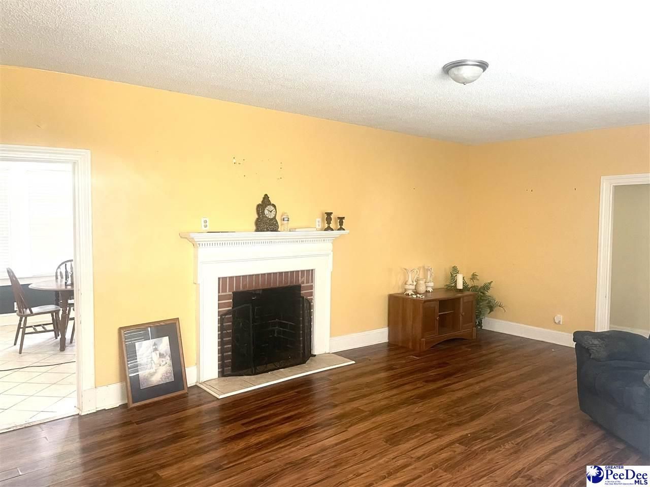 424 E Baker St. Photo 4