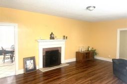 424 E Baker St. photo 4