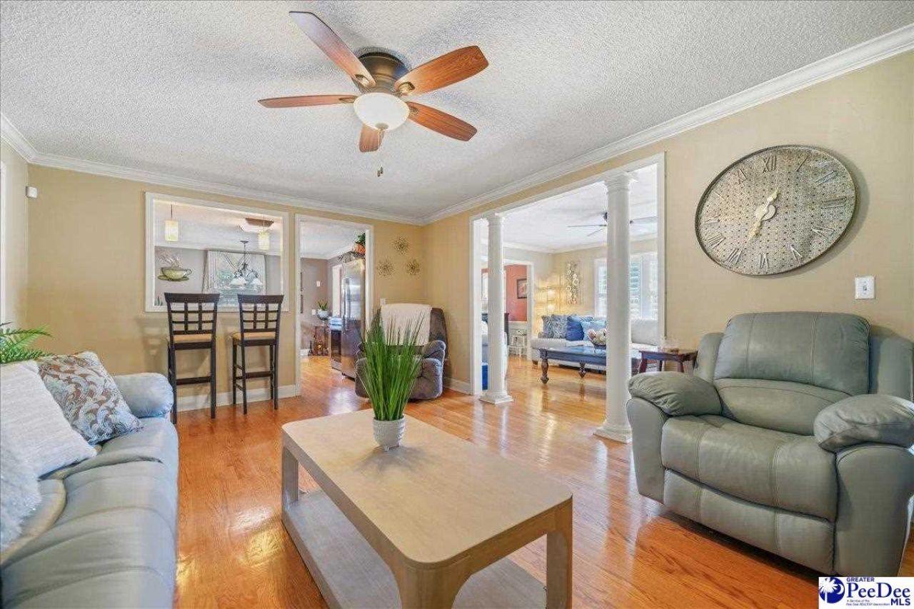 1019 E Howe Spring Rd. Photo 11