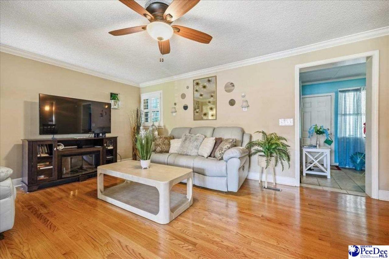 1019 E Howe Spring Rd. Photo 13