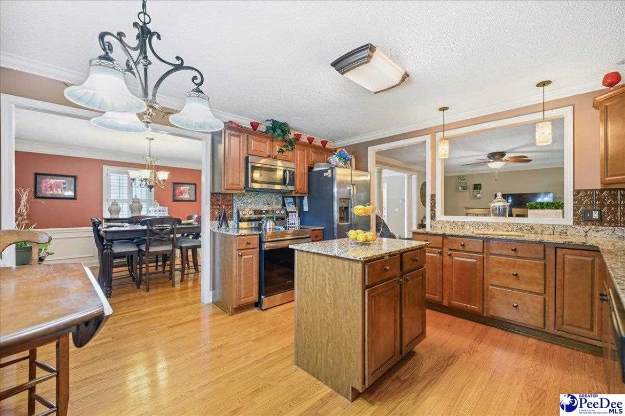 1019 E Howe Spring Rd. Photo 17