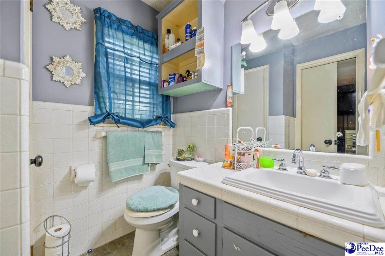 1019 E Howe Spring Rd. Photo 27