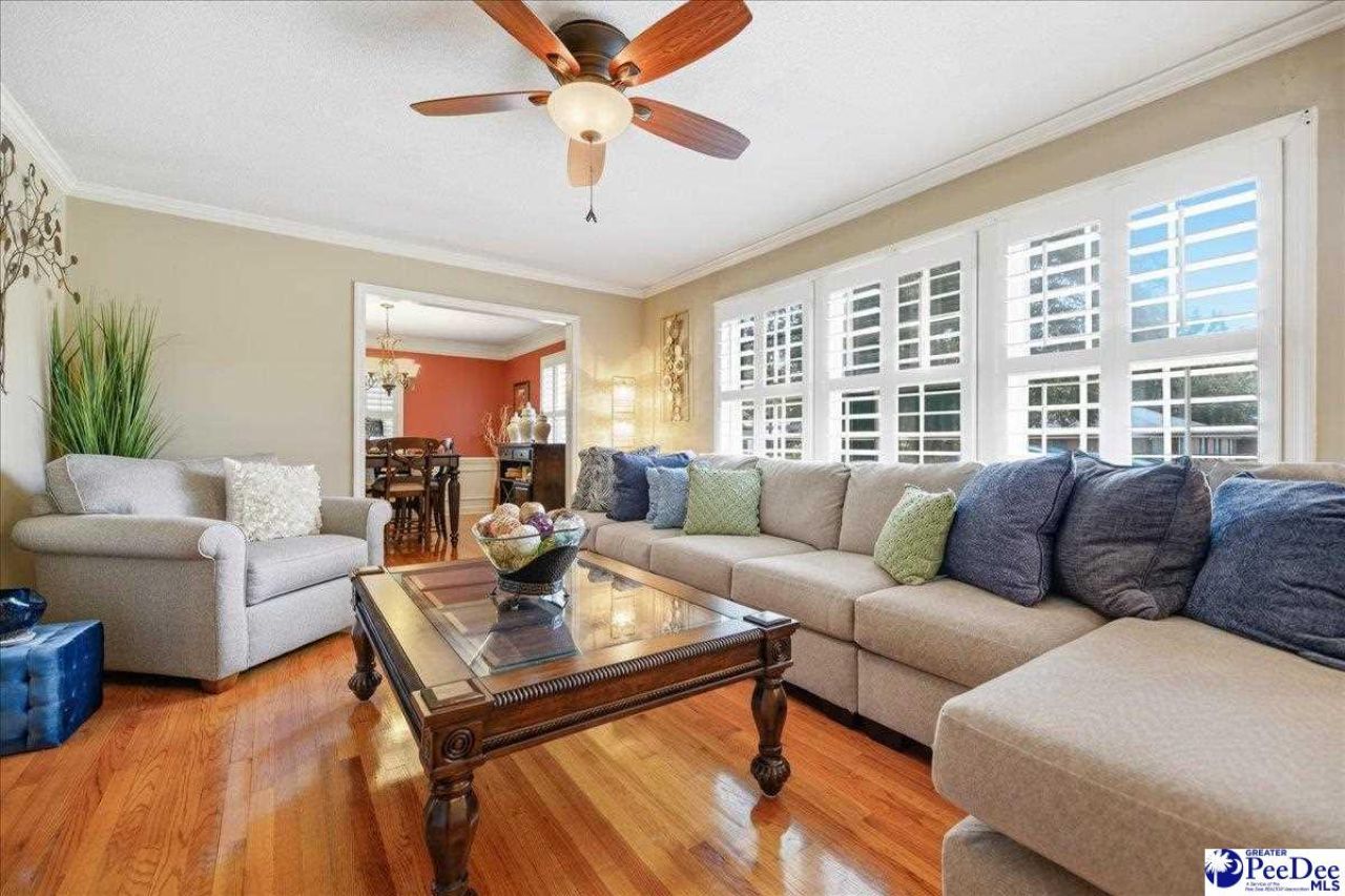 1019 E Howe Spring Rd. Photo 6