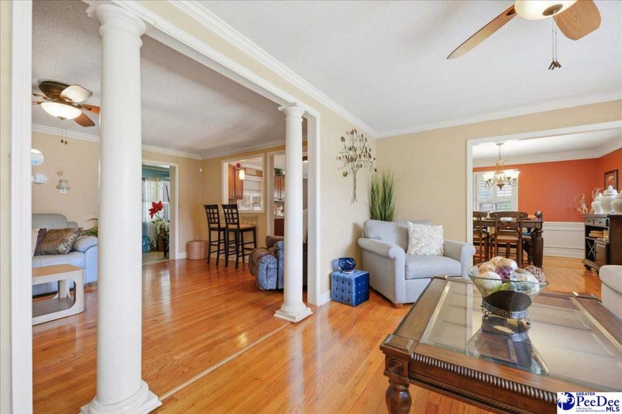 1019 E Howe Spring Rd. Photo 9