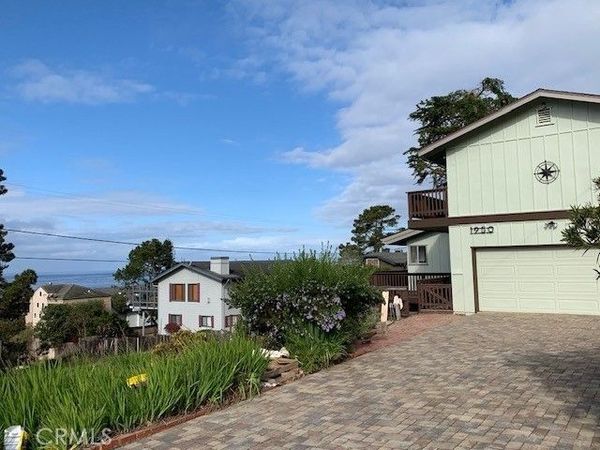 1950 Oxford Avenue, Cambria, CA 93428
