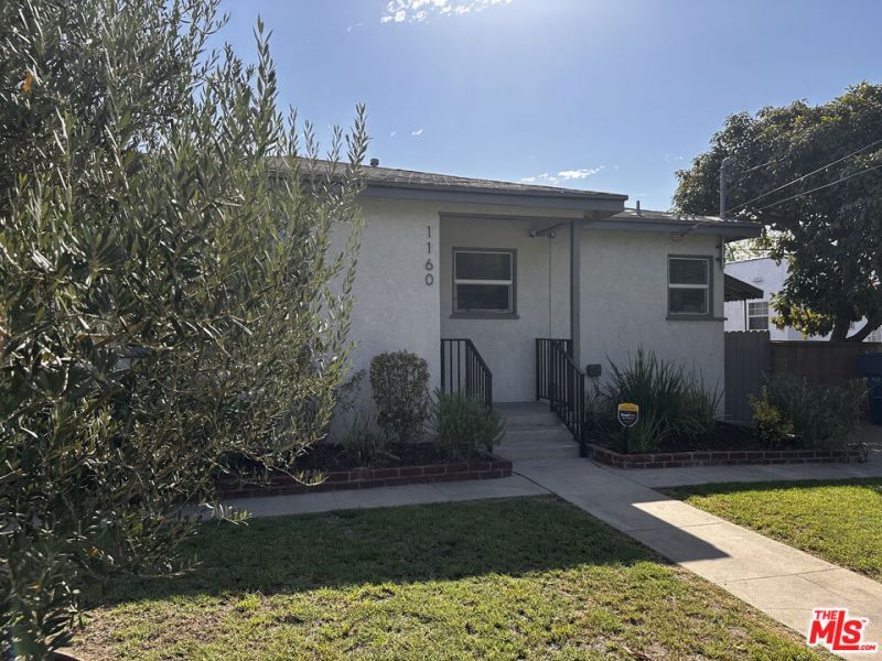 1160 N Fries Avenue, Wilmington, CA 90744 Main Photo