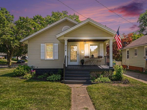 934 Diamond Avenue NE, Grand Rapids, MI 49503