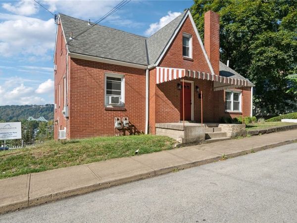 612 Hopkins St , Unit 2, Sewickley, PA 15143