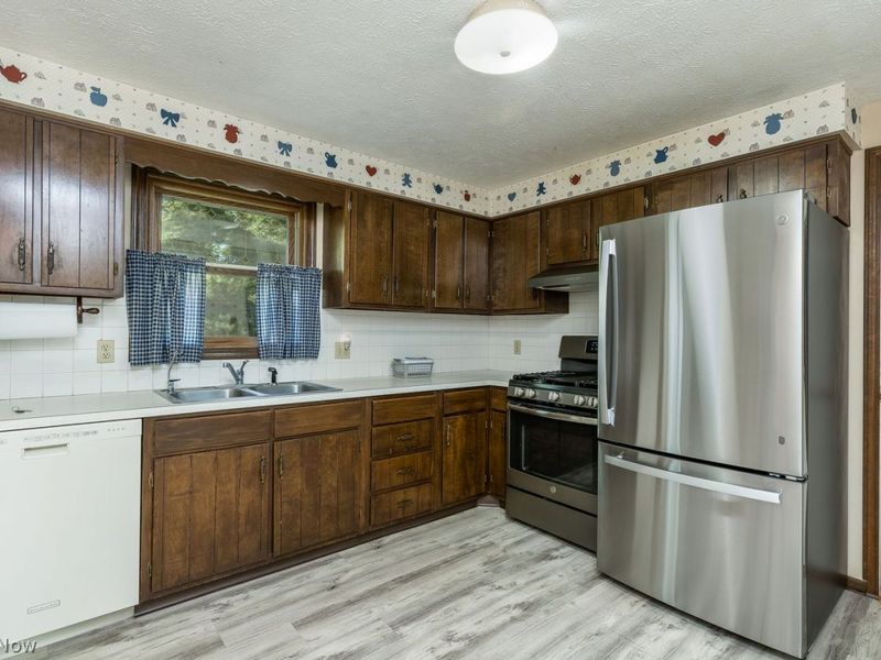 11195 Sagebrush Avenue NE, Uniontown, OH 44685 Photo 8