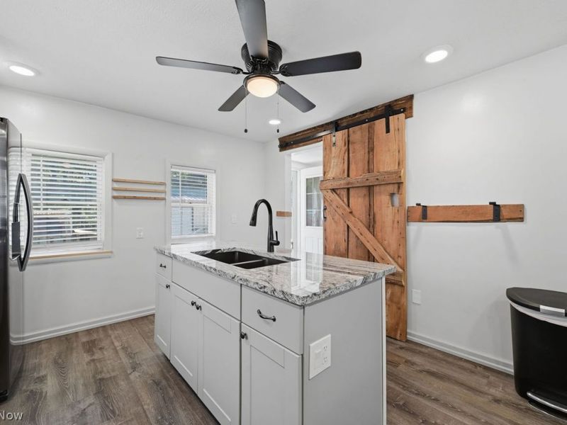 9767 Columbia Road, Olmsted Falls, OH 44138 Photo 14