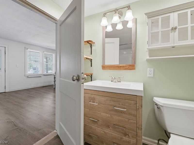 9767 Columbia Road, Olmsted Falls, OH 44138 Photo 15