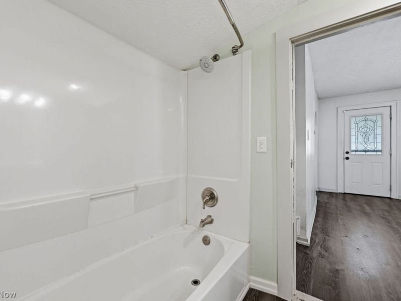 9767 Columbia Road, Olmsted Falls, OH 44138 Photo 16