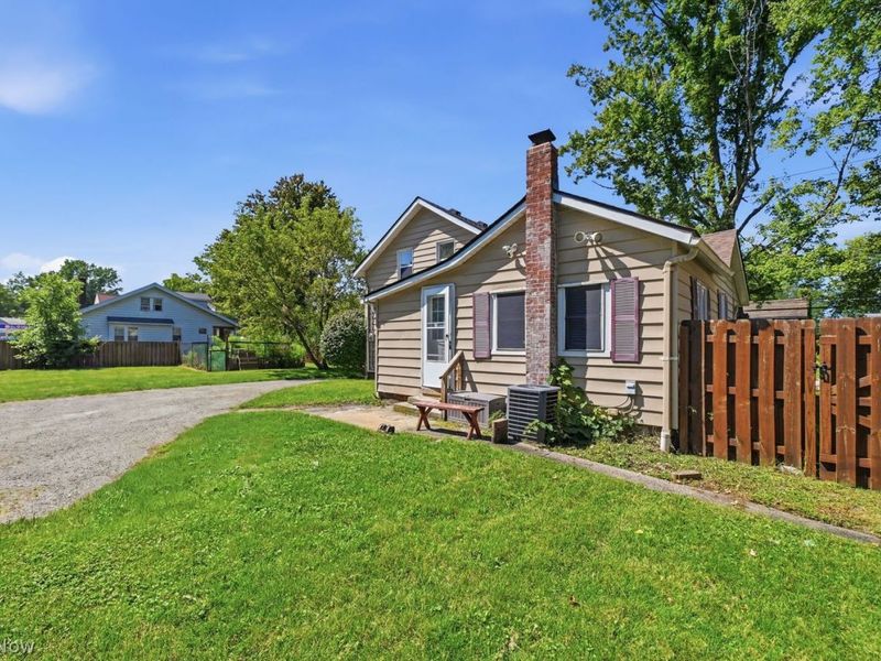 9767 Columbia Road, Olmsted Falls, OH 44138 Photo 34