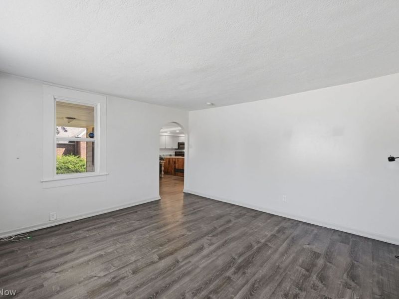 9767 Columbia Road, Olmsted Falls, OH 44138 Photo 5