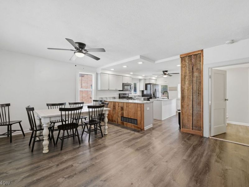 9767 Columbia Road, Olmsted Falls, OH 44138 Photo 8