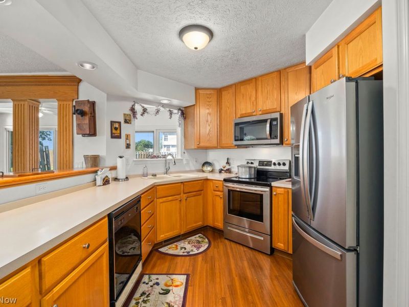 5221 Parkhurst Drive, Sheffield Village, OH 44054 Photo 12