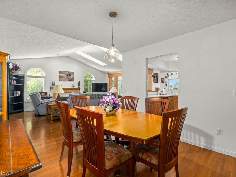 5221 Parkhurst Drive, Sheffield Village, OH 44054 Photo 18