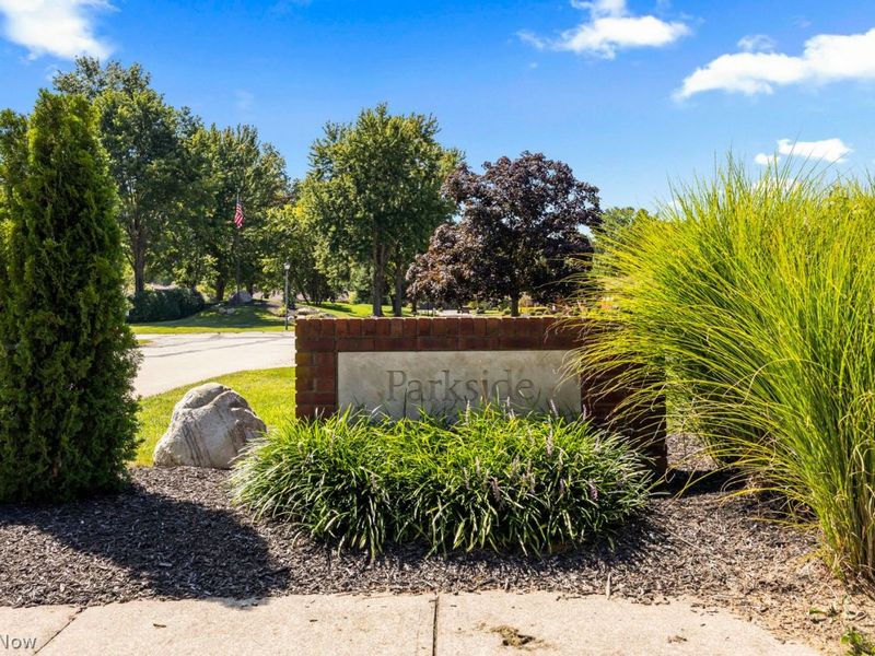 5221 Parkhurst Drive, Sheffield Village, OH 44054 Photo 2