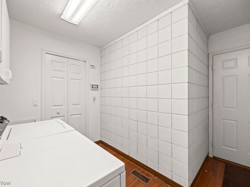 5221 Parkhurst Drive, Sheffield Village, OH 44054 Photo 33