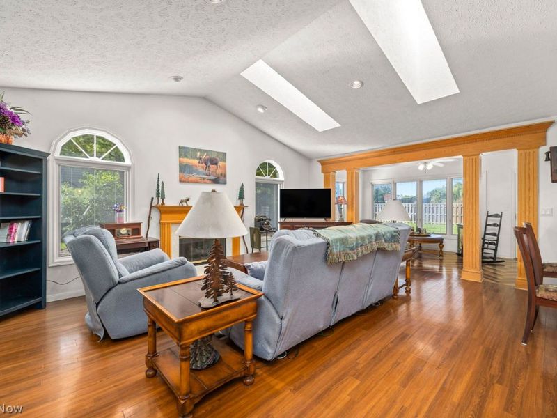 5221 Parkhurst Drive, Sheffield Village, OH 44054 Photo 6