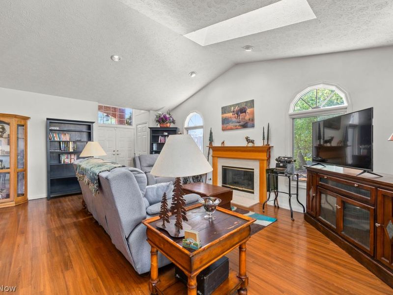 5221 Parkhurst Drive, Sheffield Village, OH 44054 Photo 7