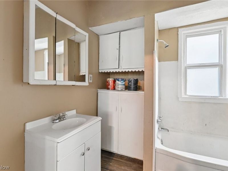 942 E 79th Street, Cleveland, OH 44103 Photo 14