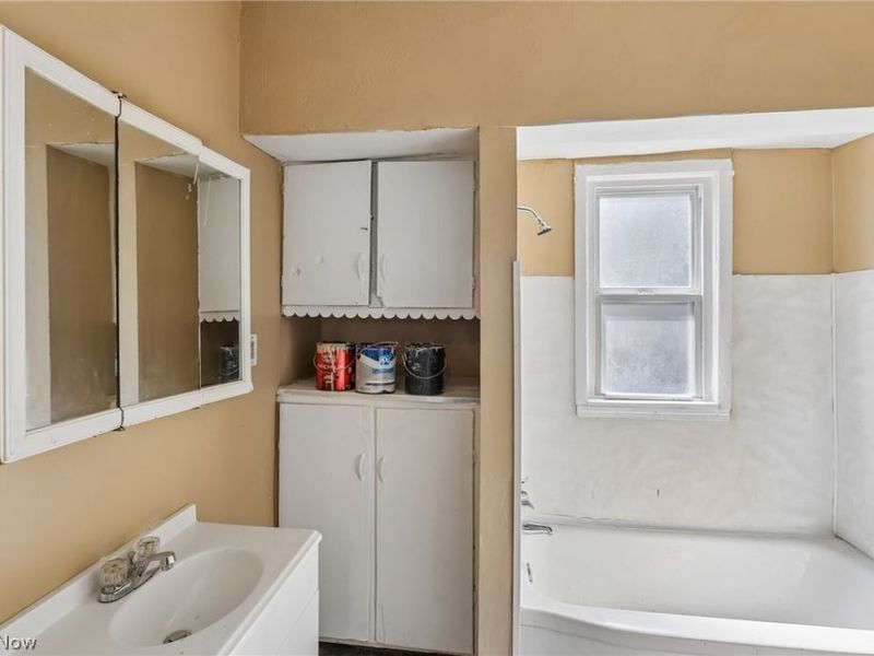 942 E 79th Street, Cleveland, OH 44103 Photo 32