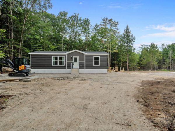 54 Middle Ridge Road , Bridgton, ME 04009