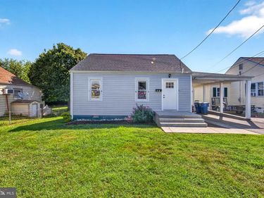 637 MANASSAS AVENUE , FRONT ROYAL, VA 22630