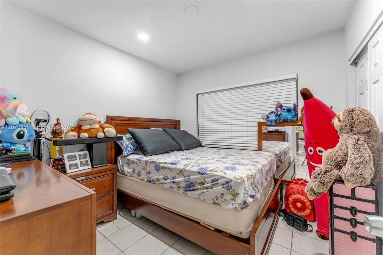 9741 Bahama Dr , Cutler Bay, FL 33189 Photo
