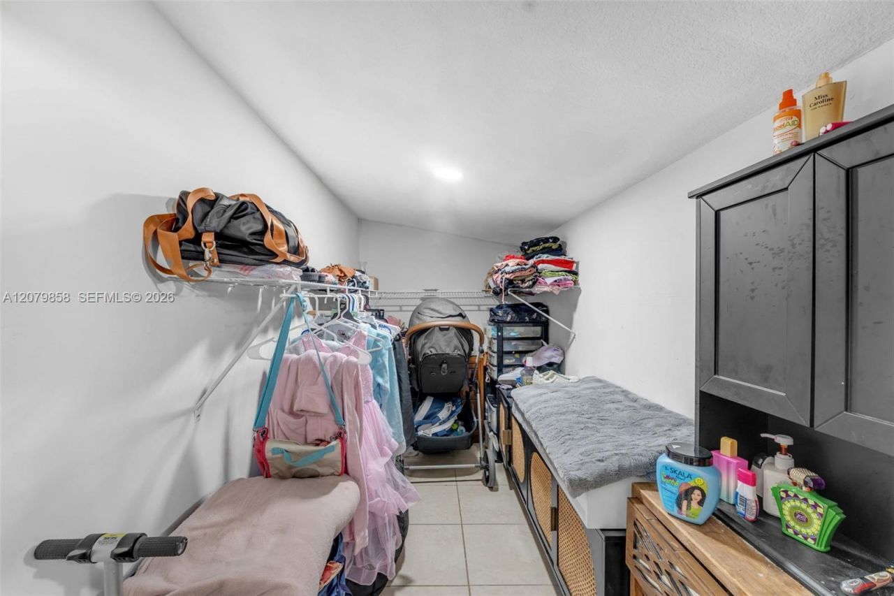 9741 Bahama Dr , Cutler Bay, FL 33189 Photo