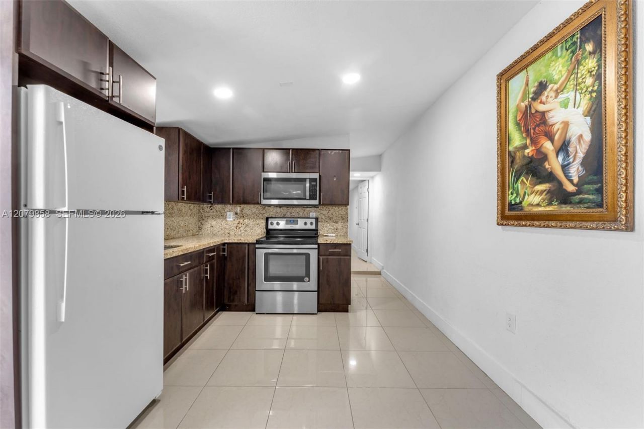 9741 Bahama Dr , Cutler Bay, FL 33189 Photo