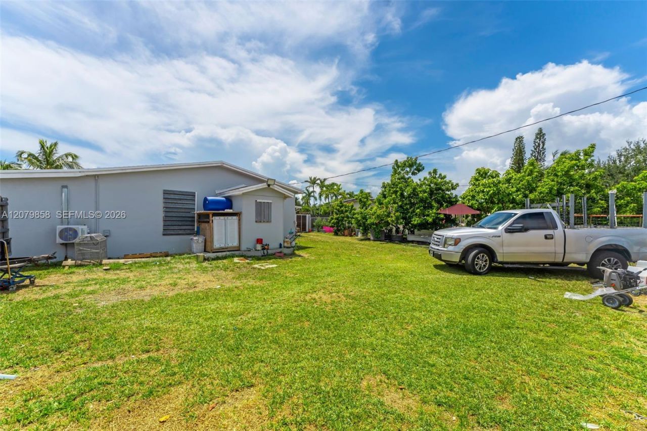 9741 Bahama Dr , Cutler Bay, FL 33189 Photo