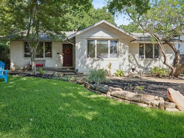 7233 Meadow Lake Avenue, Dallas, TX 75214