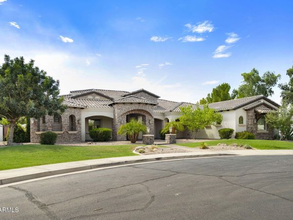 5600 S GEMSTONE Drive, Chandler, AZ 85249