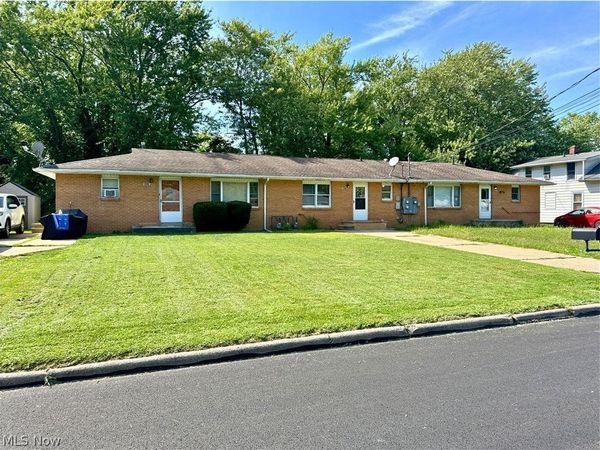 4823 Dunsmore Avenue , Ashtabula, OH 44004