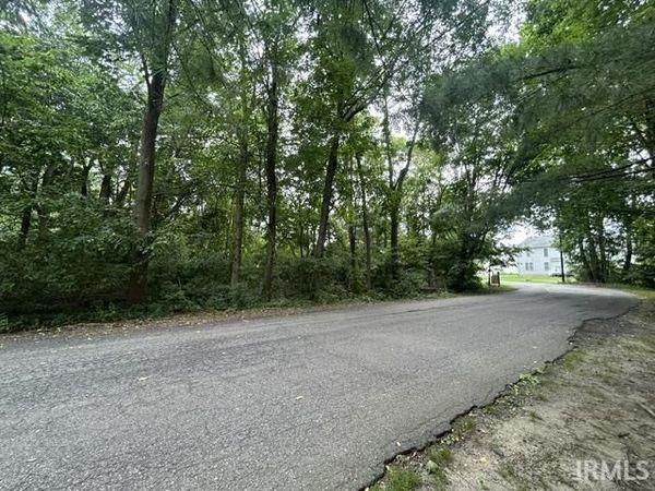 328 Terry Lane, Mishawaka, IN 46544