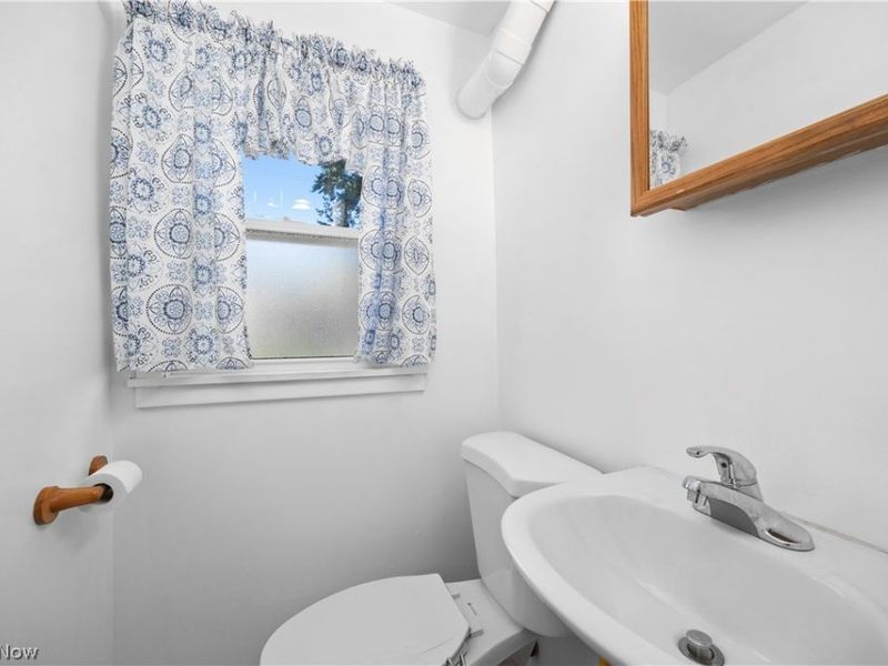 4885 Oster Road, Sheffield Lake, OH 44054 Photo 10