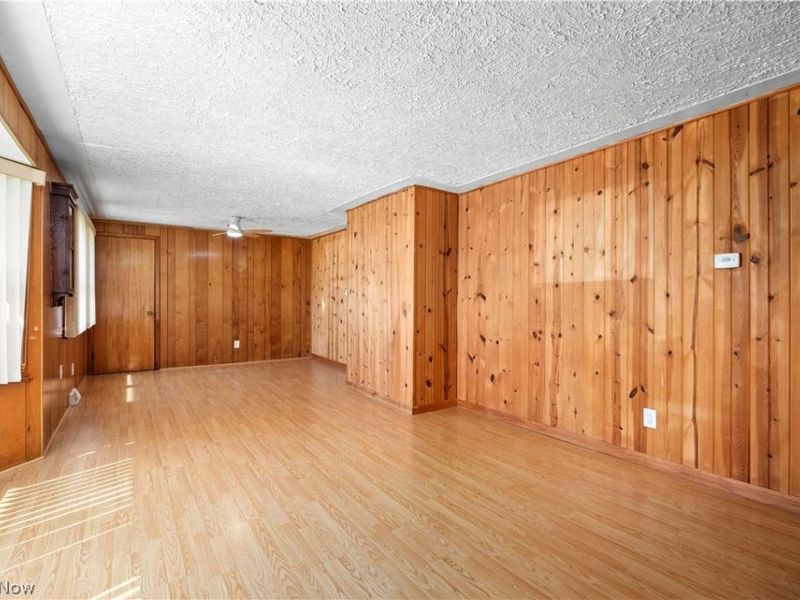 4885 Oster Road, Sheffield Lake, OH 44054 Photo 16