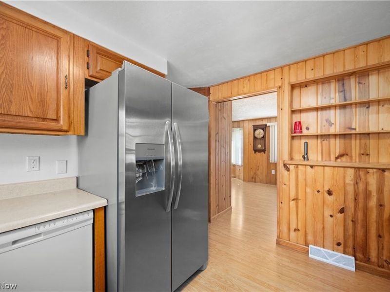 4885 Oster Road, Sheffield Lake, OH 44054 Photo 7