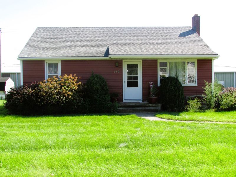 617 E Pike Street, Jackson Center, OH 45334 Photo 2