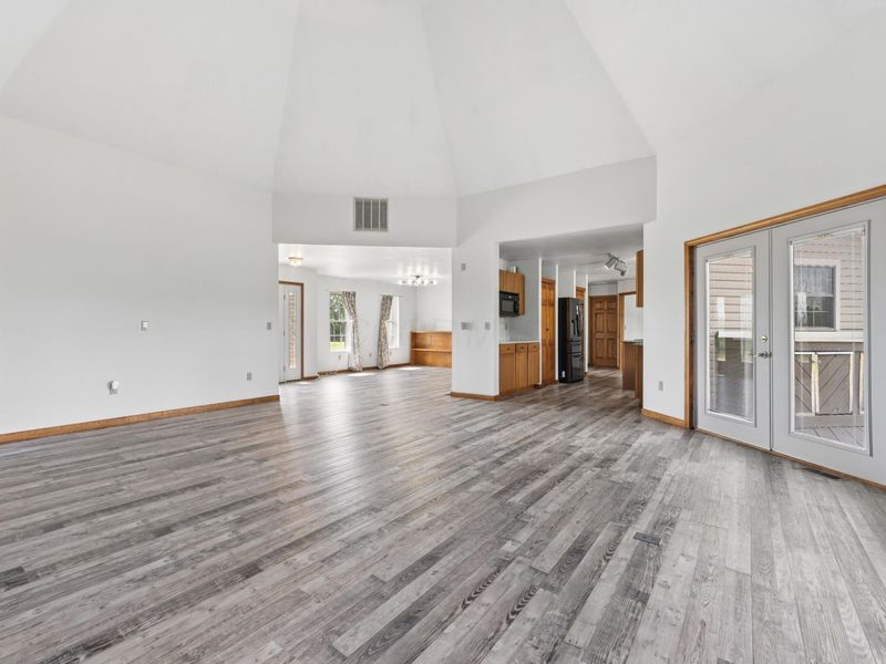 18964 London Road, Circleville, OH 43113 Photo 25